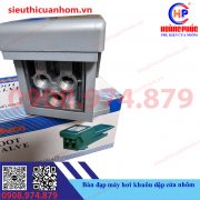 Ban-dap-may-hoi-khuon-dap-cua-nhom-3